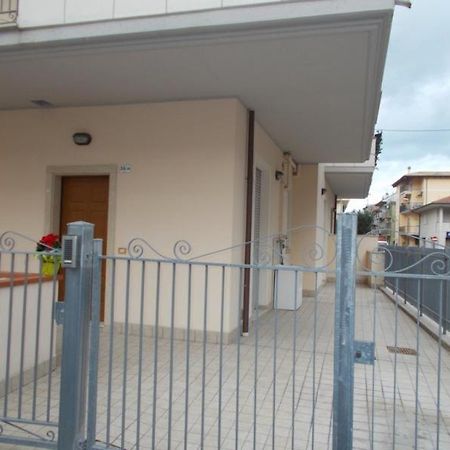 Appartamento Piano Terra San Benedetto del Tronto Exteriör bild